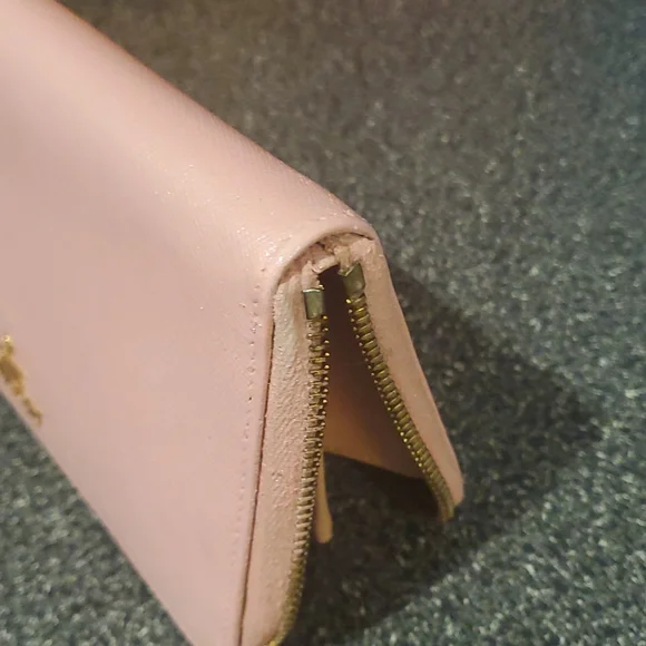 Prada Saffiano Zippy Wallet - Picture 12 of 14